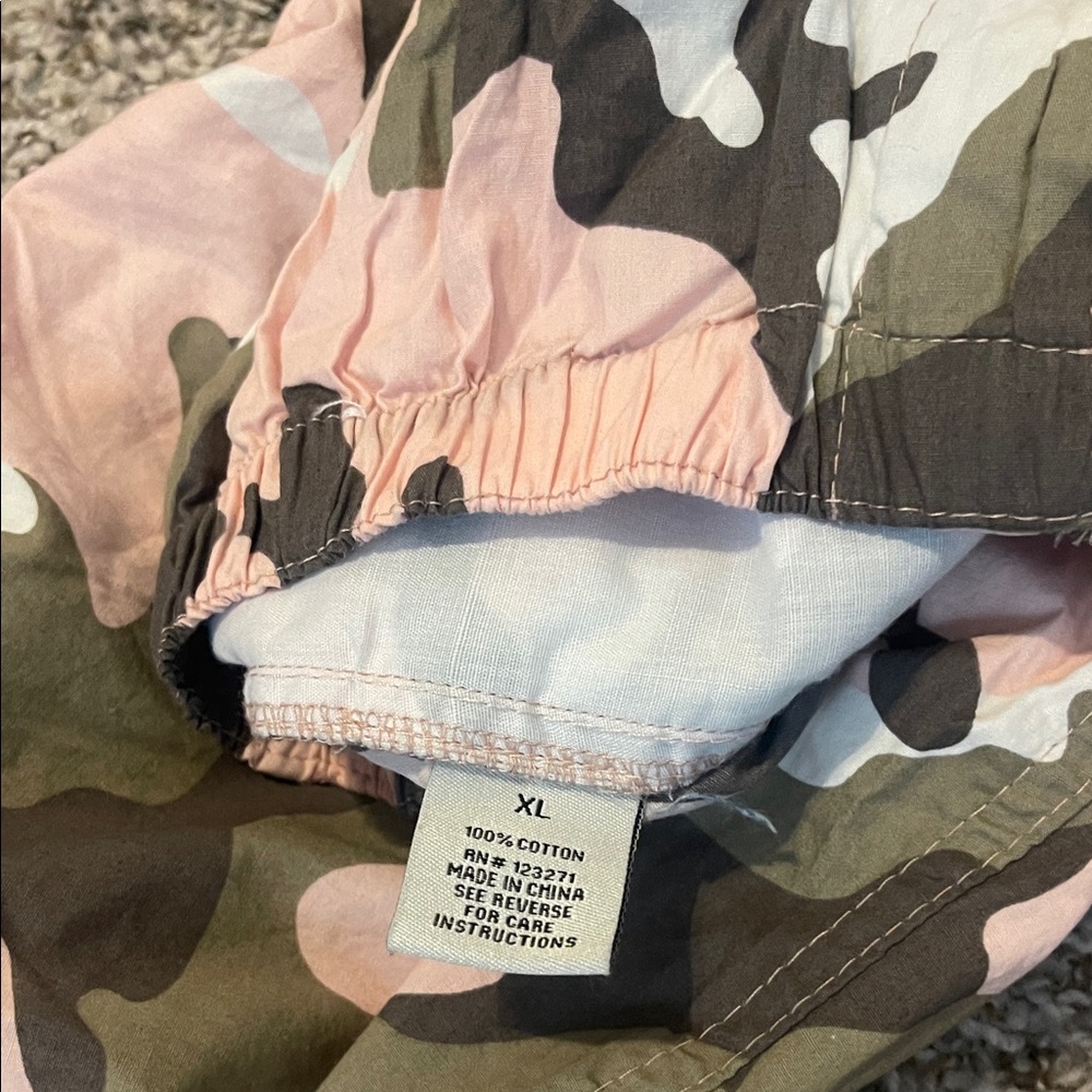 Women’s XL Camouflage Cargo Pants - Picture 12 of 14